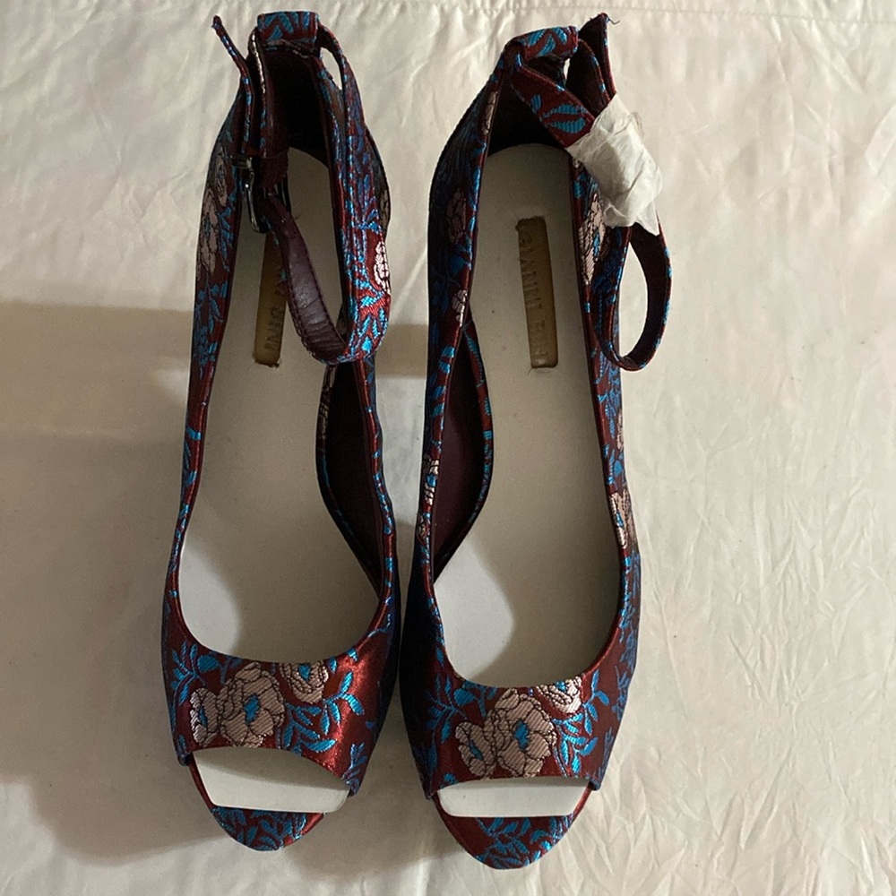 New Gianni Bini Multicolor Textile Fabric Platform Heels Shoes 8